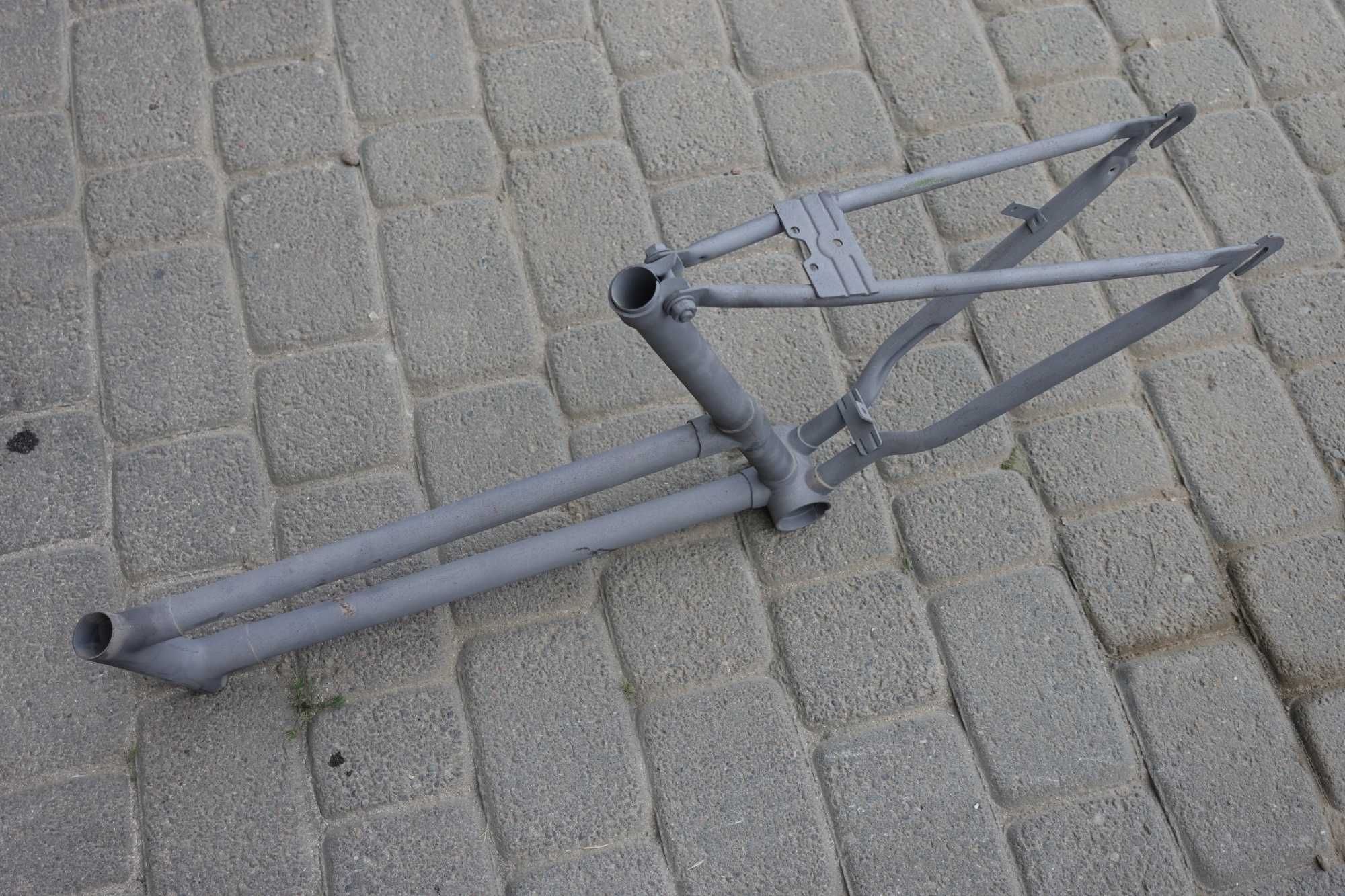 Rama roweru Romet Universal 20' PRL wypiaskowana stan bdb