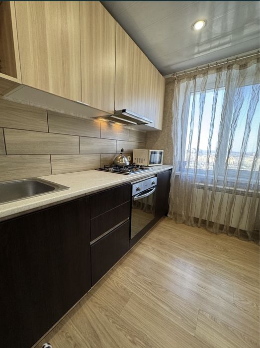 Оренда 2-3х кімнатної квартири Космонавтів від власника