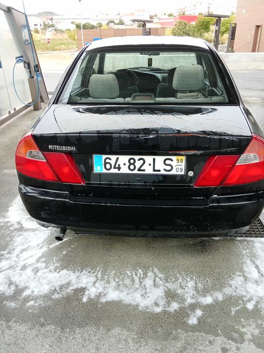 Carro mitshubishi