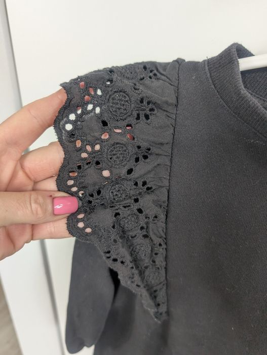 Sukienka dziewczęca H&M czarna falbanki koronka