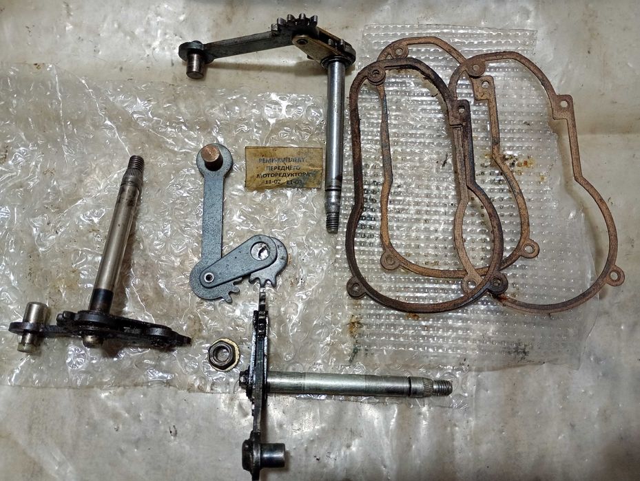 Таврия, Славута, комплектующие запчасти на передний моторчик дворника.