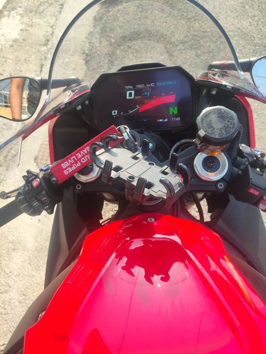 BMW S1000RR como NOVA