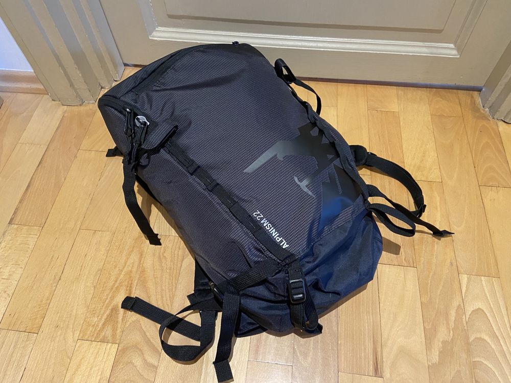 Plecak górski Simond Alpinism 22L wycieczkowy alpinistyczny EDC czarny