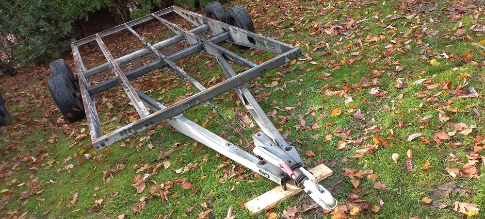 Przyczepa laweta,przyczepa ciężarowa,laweta samochodowa,przyczepka