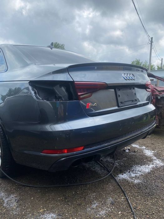 Бампер задній зад audi s4 a4 b9 8w ауді а4 с4 s sline s-line