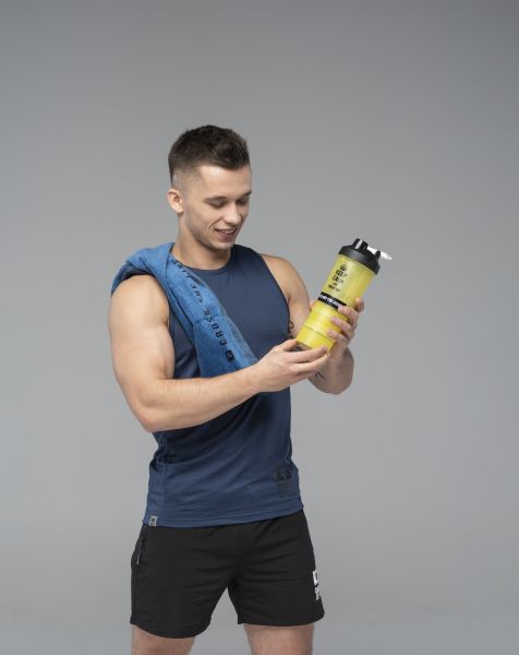 Shaker do koktajli IQ BETA 500ml