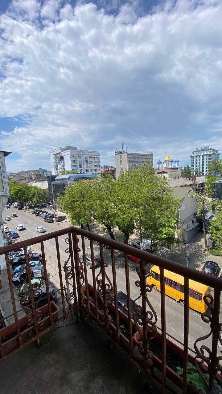 Продам 2-х комнатную в центре солнечной Одессы