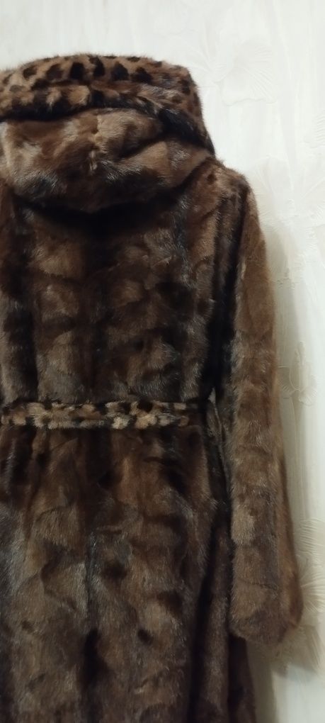 Норкова шуба, натуральне хутро