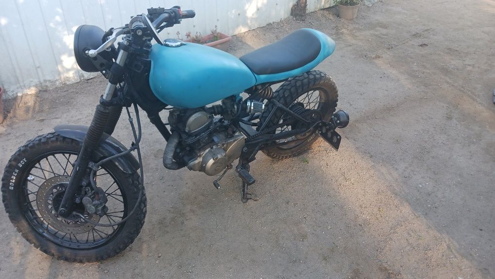 Yamaha sr 125cc café racer