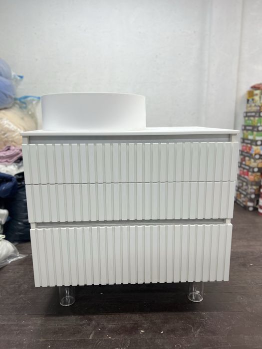 Тумба с умывальником чашей, акрыловый камень, фурнитура blum