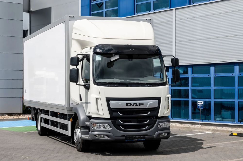 DAF LF 260 FA 4x2 Kontener + Winda marki Dhollandia Pojazd fabrycznie Nowy !!! DMC 14 t  LF 260 FA 4x2 Kontener + Winda marki Dhollandia FabrycznieNowy !!!