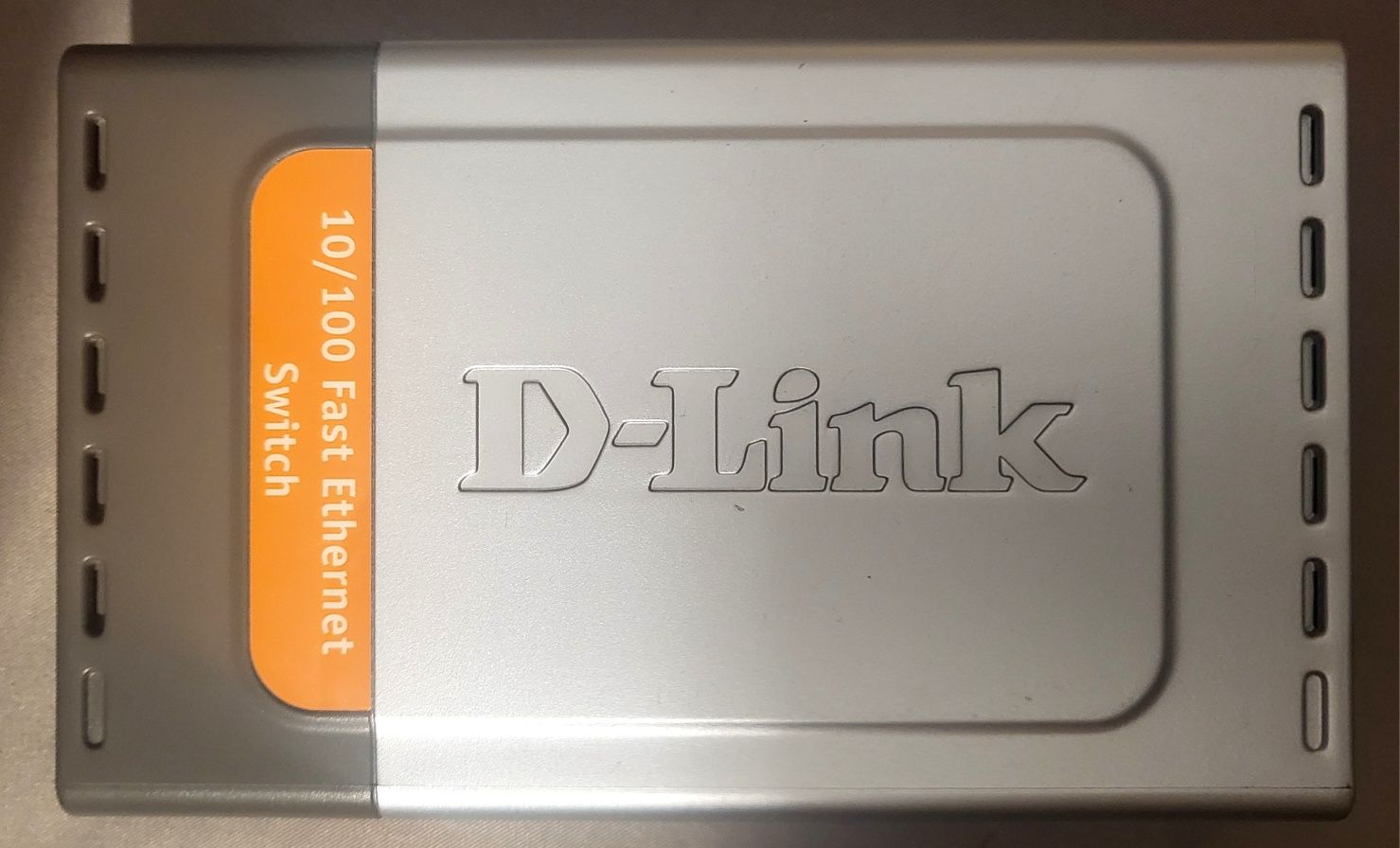 Switch D-Link DES-1008D Pro,  8 portów srebrny