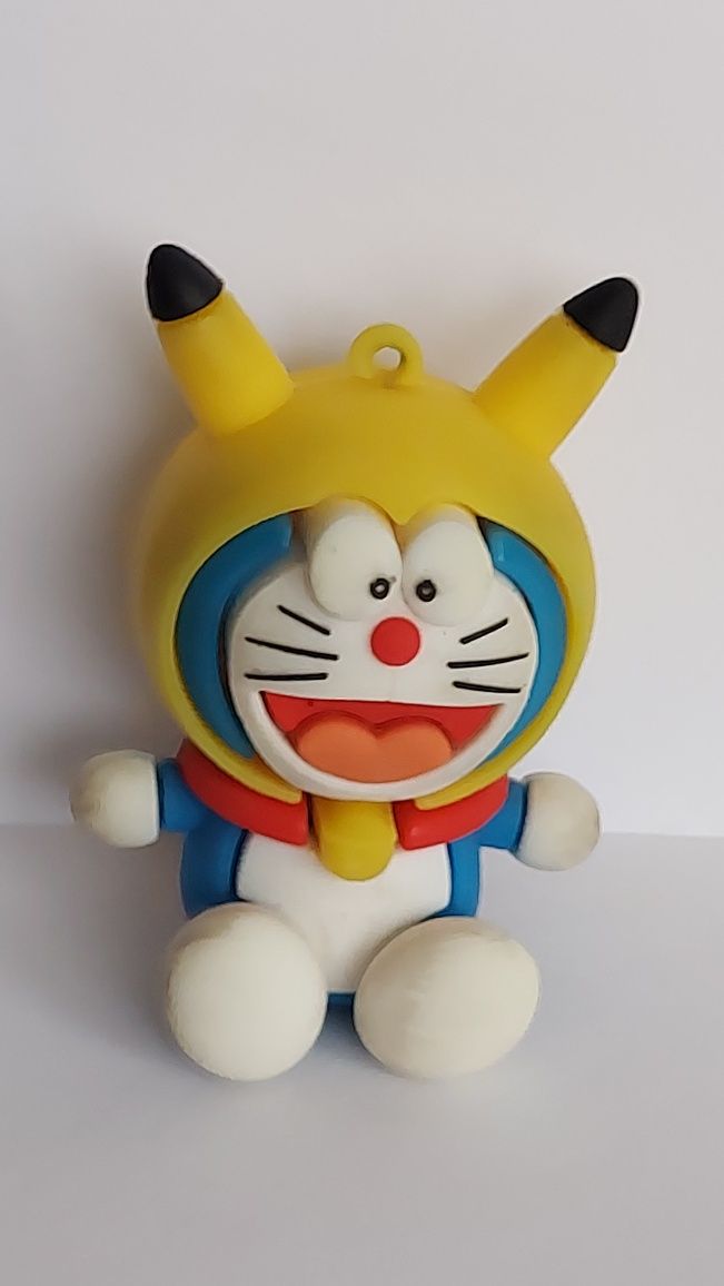 Pikachu- Doraemon - Japonia- Figurka