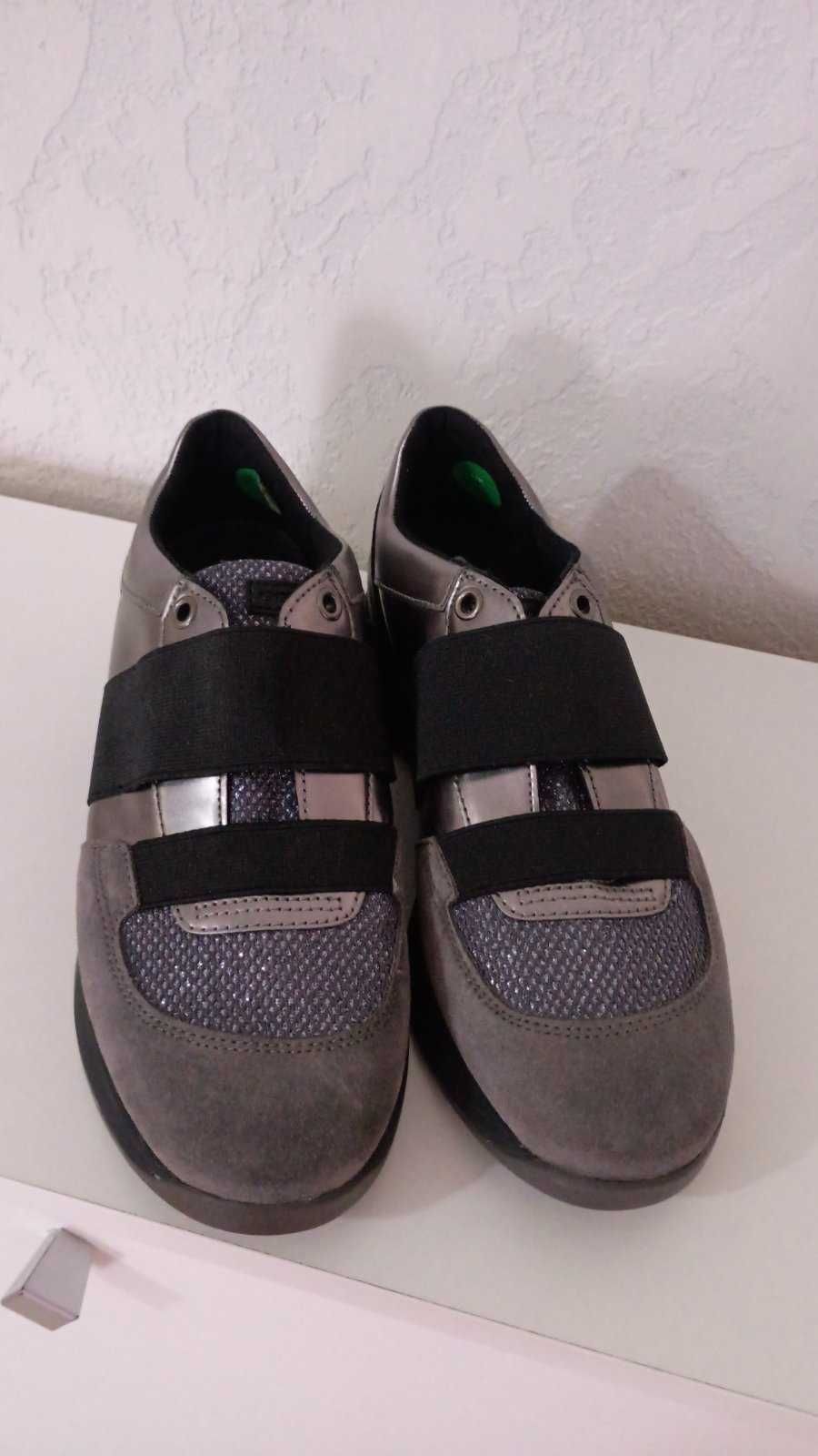 Geox Sneakersy Suzzie D r.37