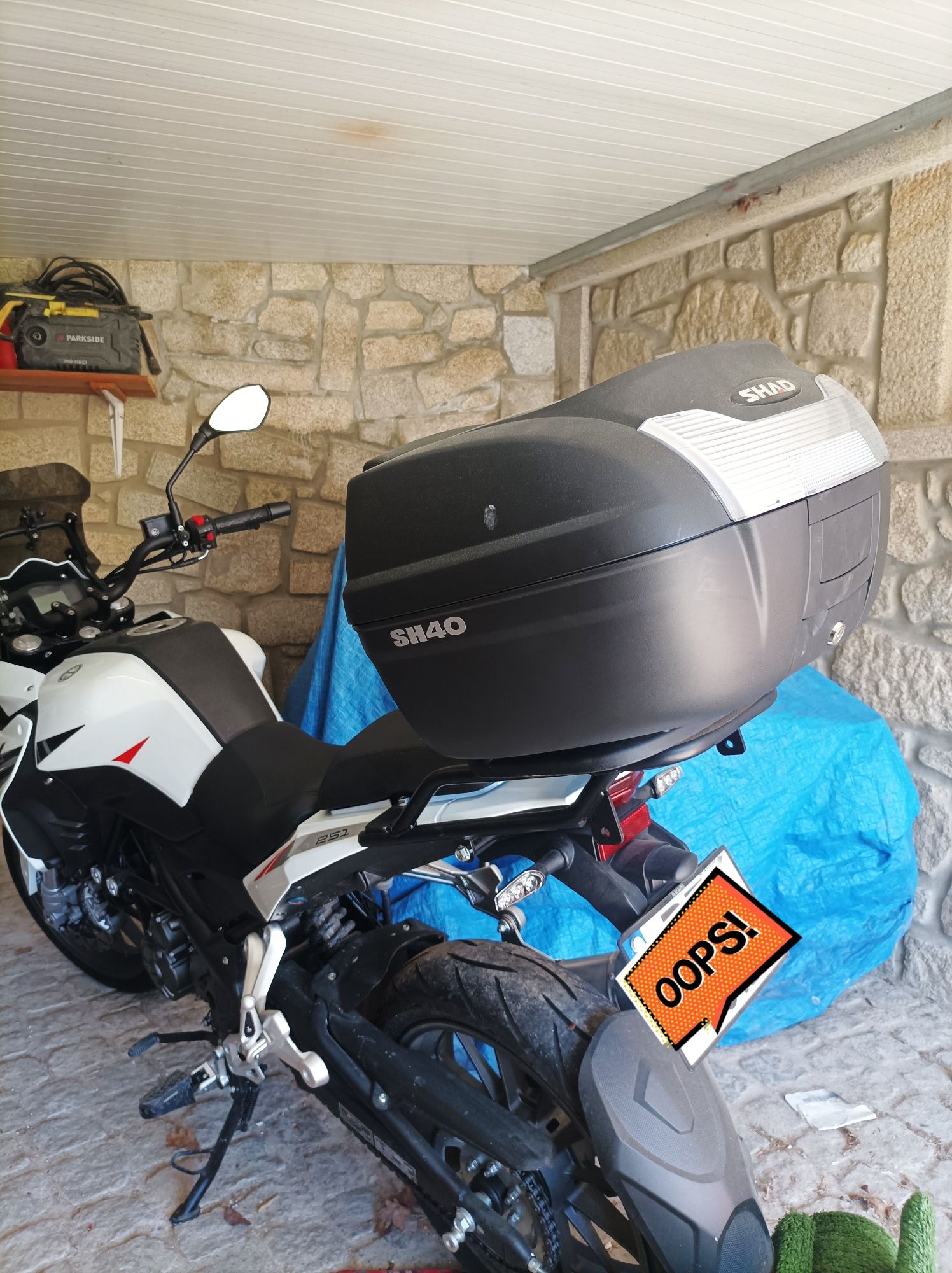 Benelli TRK 251, como nova!!