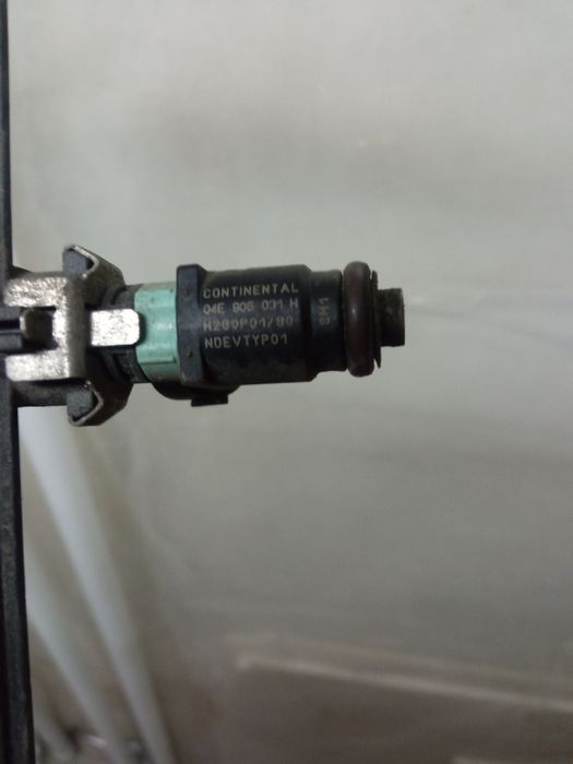 Форсунка Шкода рапид 1.6 17г.