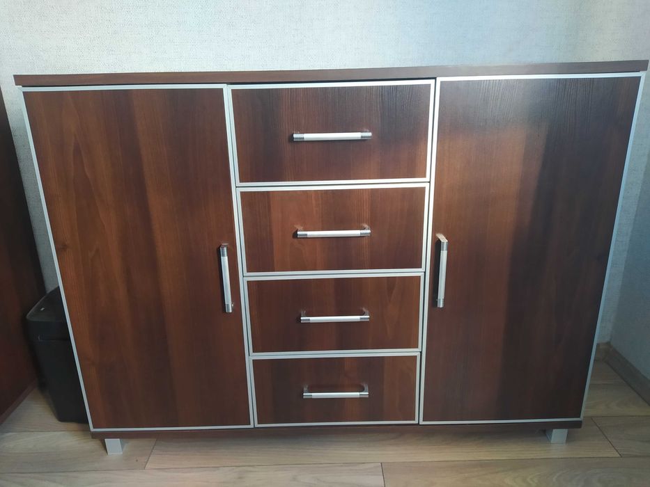 Pojemna komoda Bodzio Orzech - 135 cm szerokość