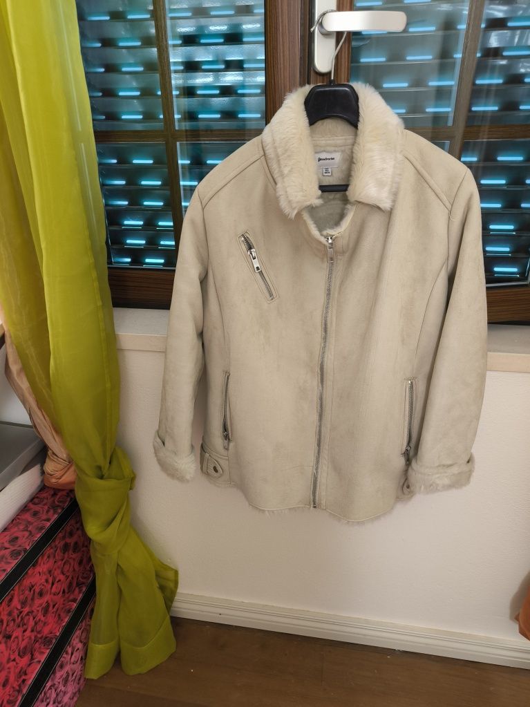 Vários casados como novos. Qualquer um custa 50 €