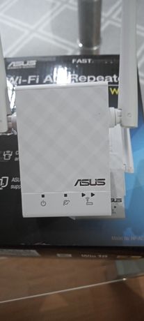 Wzmacniacz zasięgu Wi-Fi. ASUS