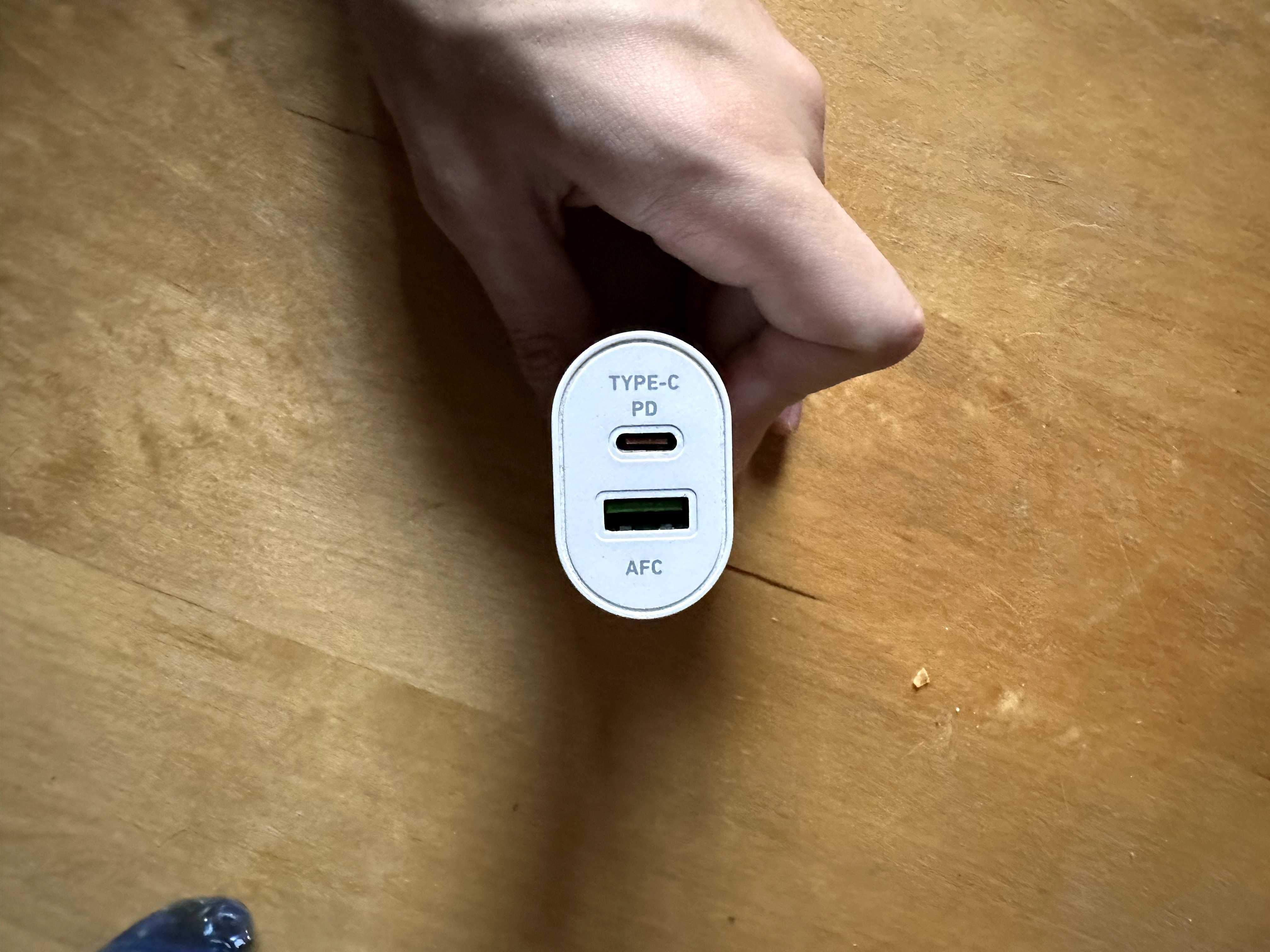 Ładowarka sieciowa SBS 20W USB-C i USB-A – Biała, jak nowa