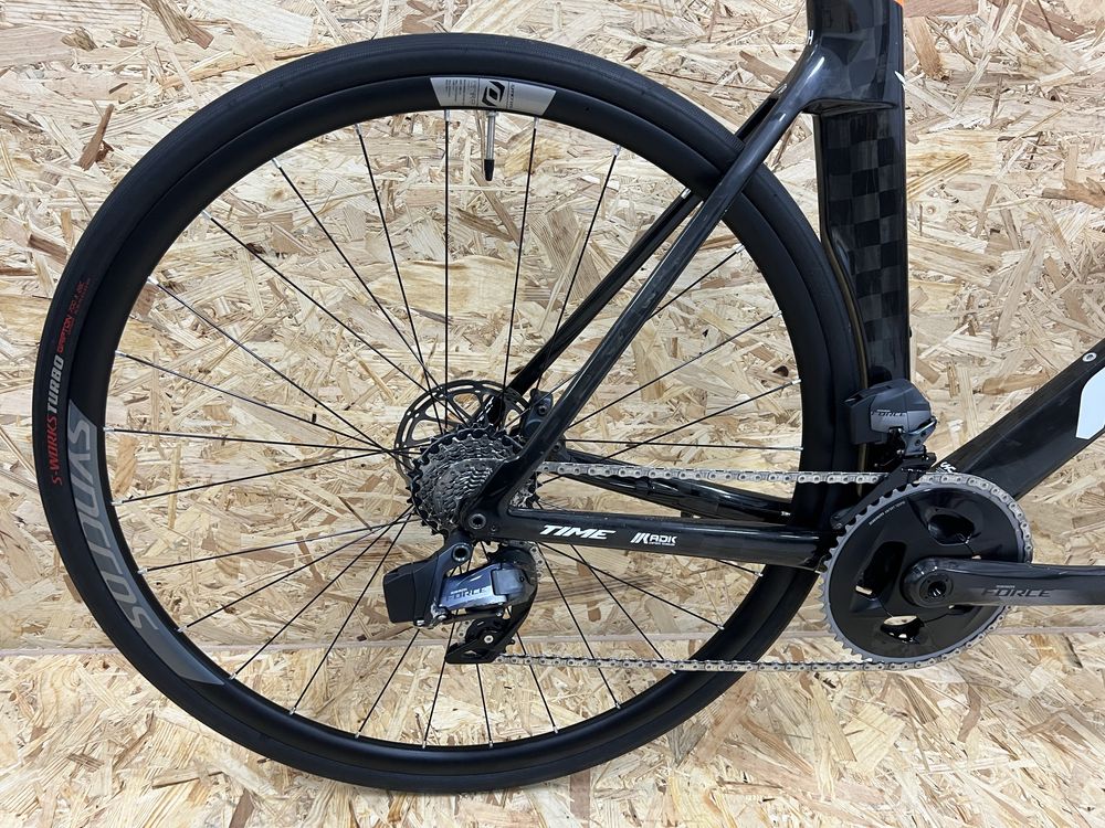 Bicicleta disco aero Felt AR / Sram Force AXS elétrico