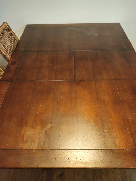 Mesa extensível com 4 cadeiras de verga