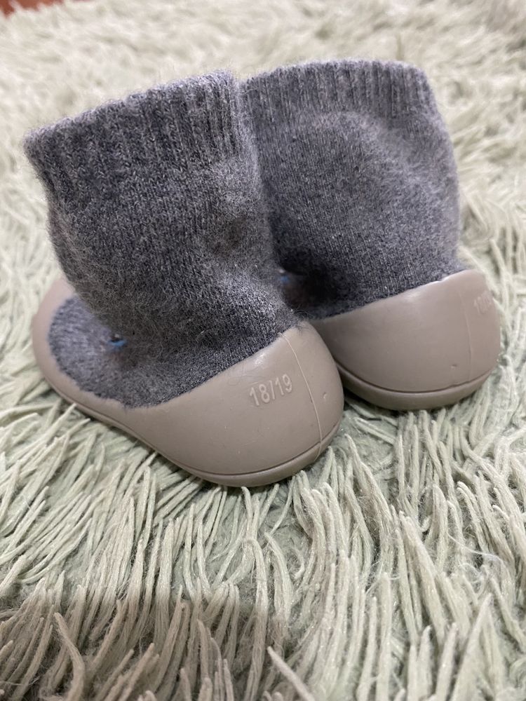Тапочки-шкарпетки з гумовою підошвою 18-19 розмір