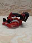 Milwaukee M18 BP z aku 4Ah strug