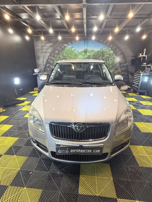 Skoda fabia gasolina muito bem estimado