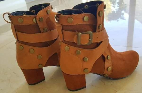 Eleganckie botki camel skóra naturalna