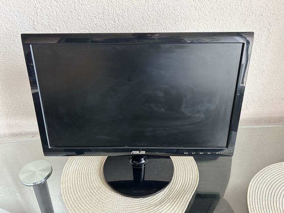 Монітор asus 19 дюймів з перехідником на hdi плюс усі кабелі