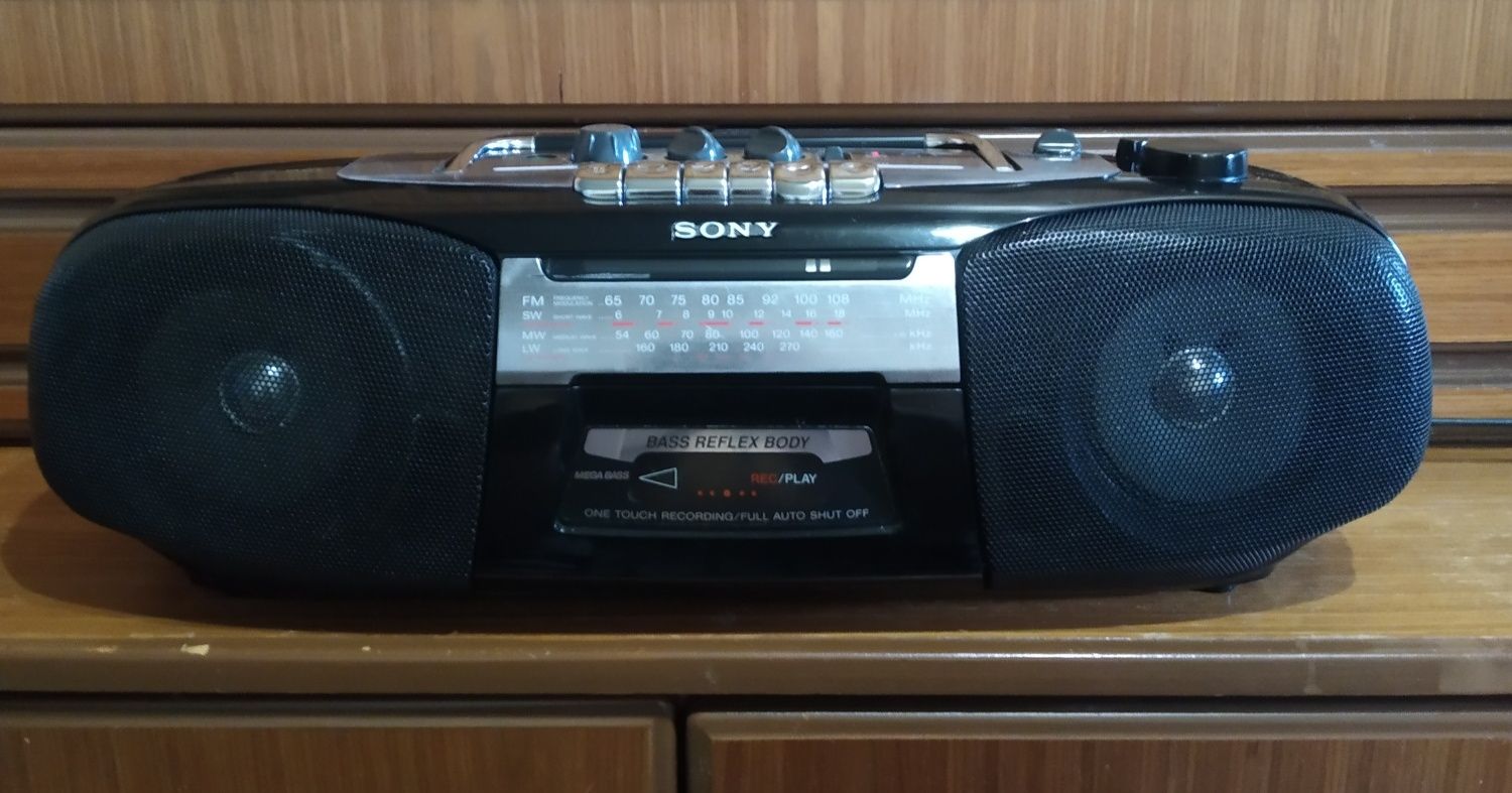 SONY CFS-B5L MK2 Радио кассетная магнитола магнитофон приемник
Радио к