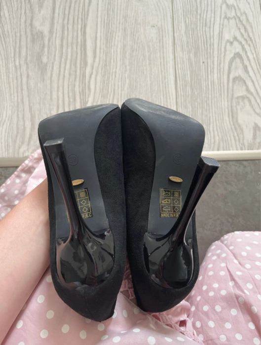 Deezee nowe szpilki czarne zamszowe 39