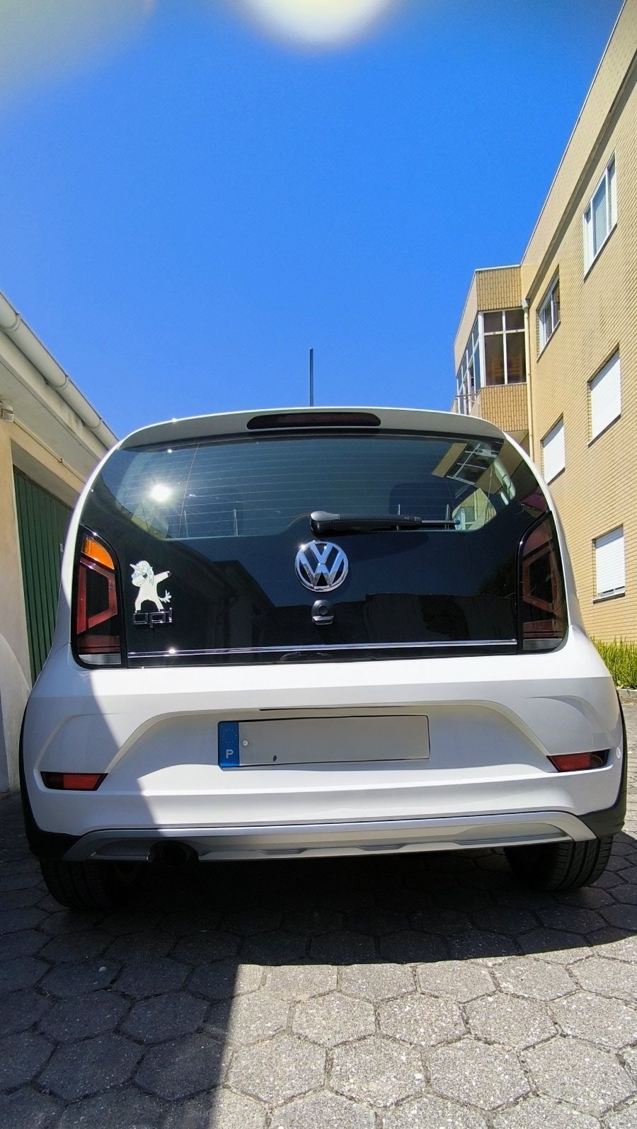 Volkswagen Cross UP