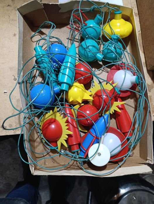 Новорічні гірлянди ссср та іграшки