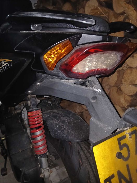 Scooter Benelli em Bom estado geral