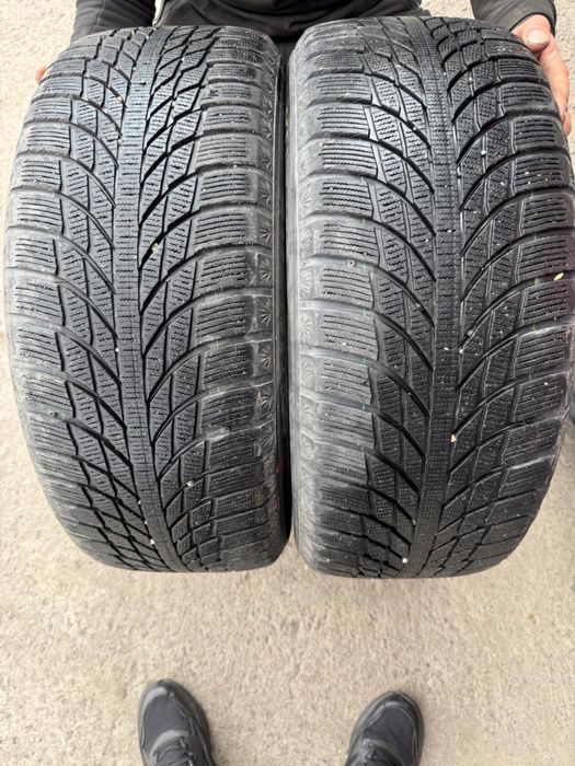 Зимові шини KUMHO (комплект 4 штуки) 235/50/R18 в гарному стані