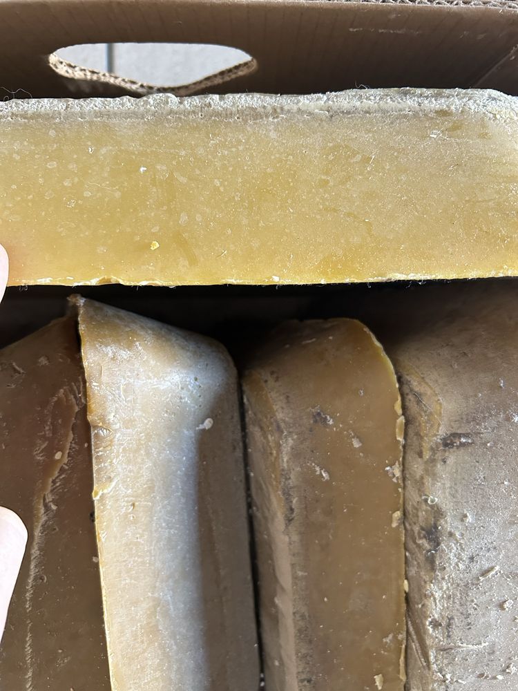 Cera de abelha em broa