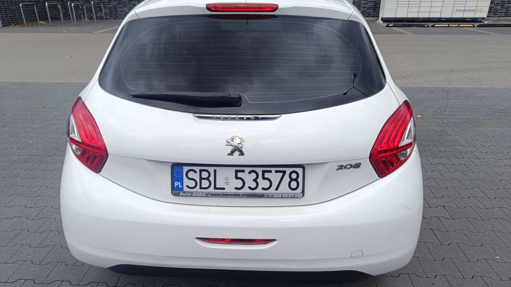 PEUGEOT 208 Benzyna 2014 rok zarejestrowany