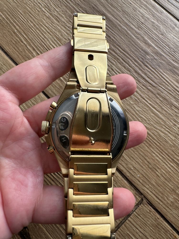 Zegarek analogowy Tommy Hilfiger oryginalny, złoty męski kwarcowy