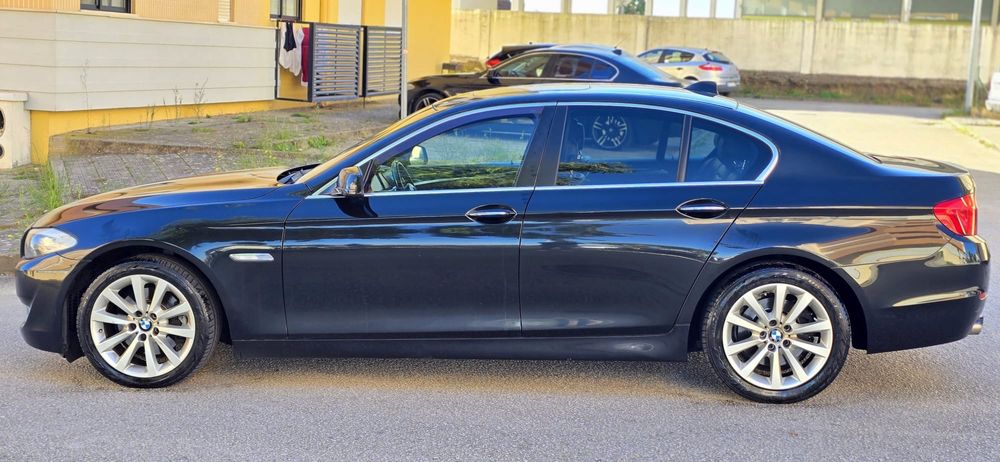 BMW 520D touring automática Ano 2011 a diesel