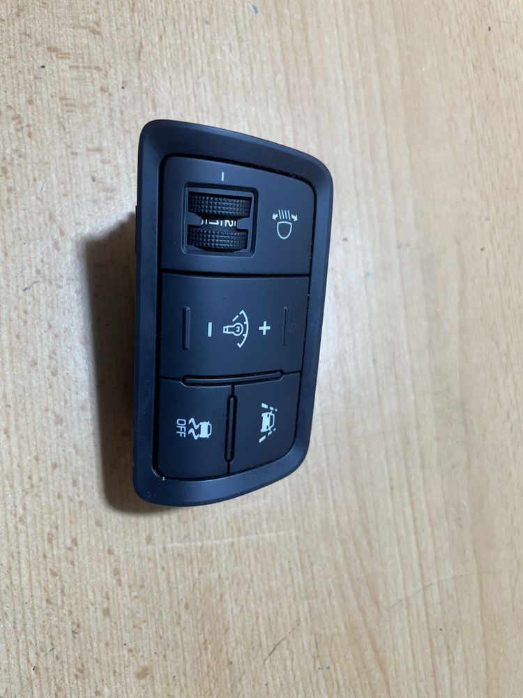 Hyundai i20 II przełącznik świateł sprawny ładny