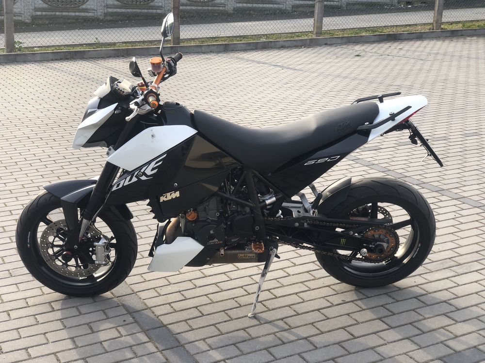 KTM Duke 690 super stan