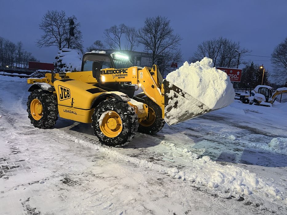 Odśnieżanie parkingiów dachów wywóz śniegu