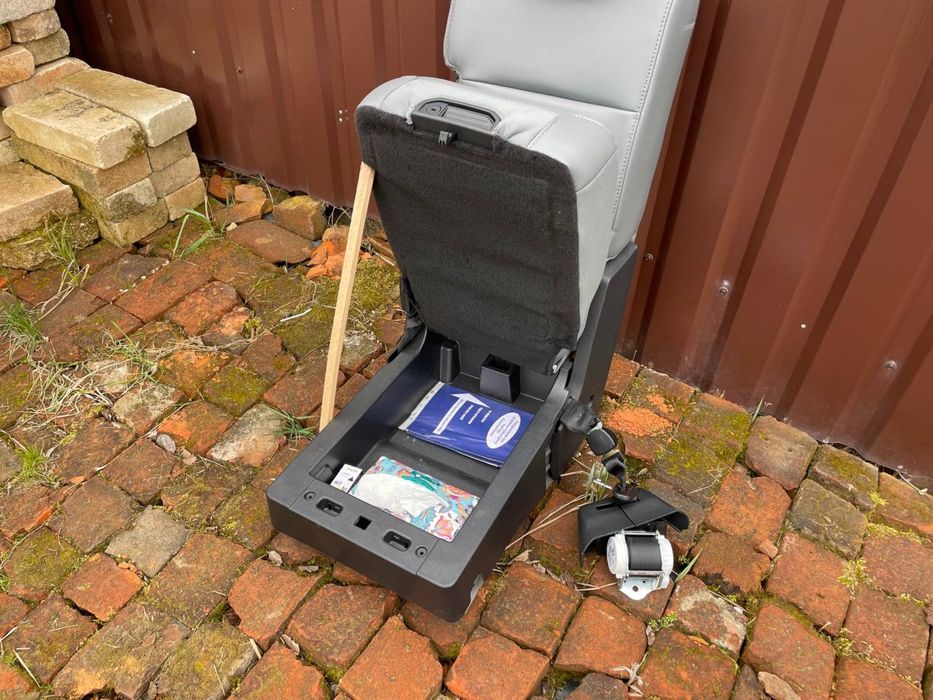 Сидіння в автобус додаткове сиденья в маршрутку бардачок підлокітник