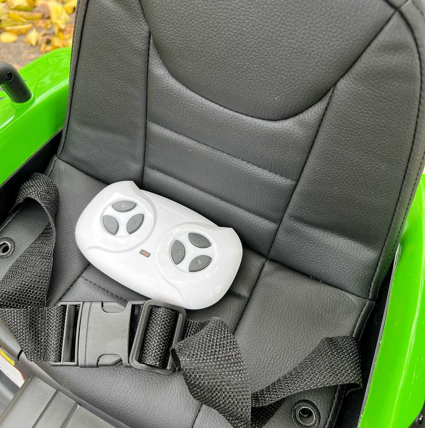NOWY Traktorek na akumulator z przyczepką XMX-611 PILOT skóra mp3 pasy
