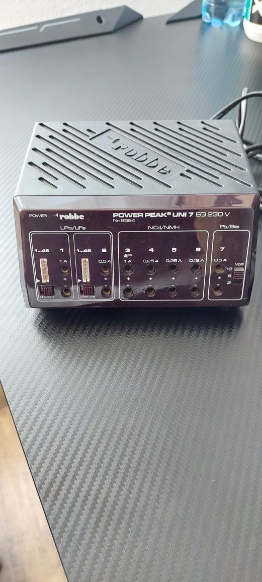 Ladowarla Power Peak Uni7 EQ, 230V.