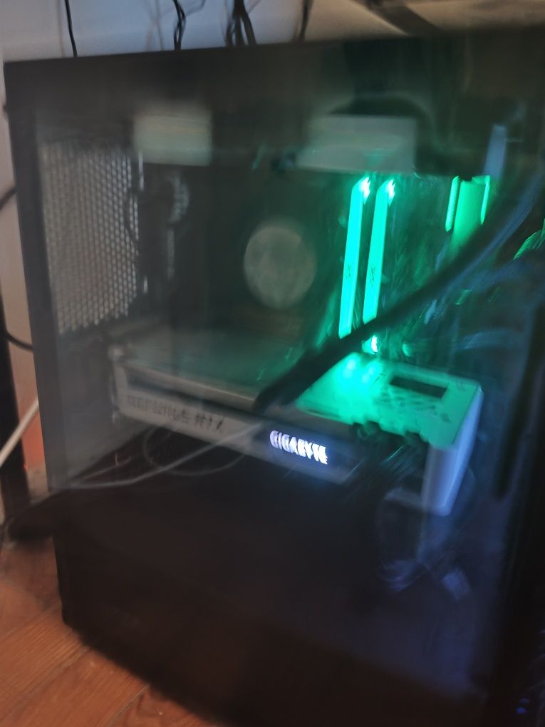 PC gaming completo com periféricos