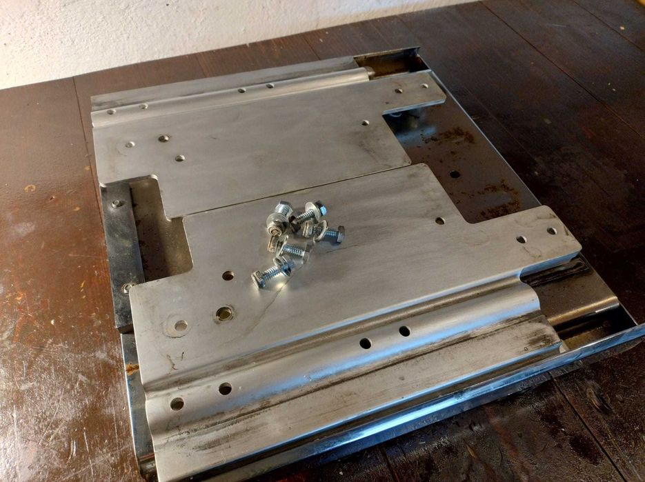 Harley Davidson Electra Road zestaw do przesunięcia kufra Kuryakyn