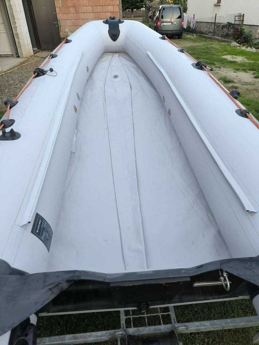 човен Kolibri KM-360D